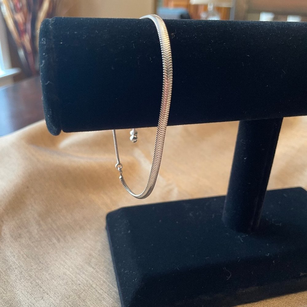 Silpada B3319 .925 Sterling Silver Adjustable Herringbone Bracelet.